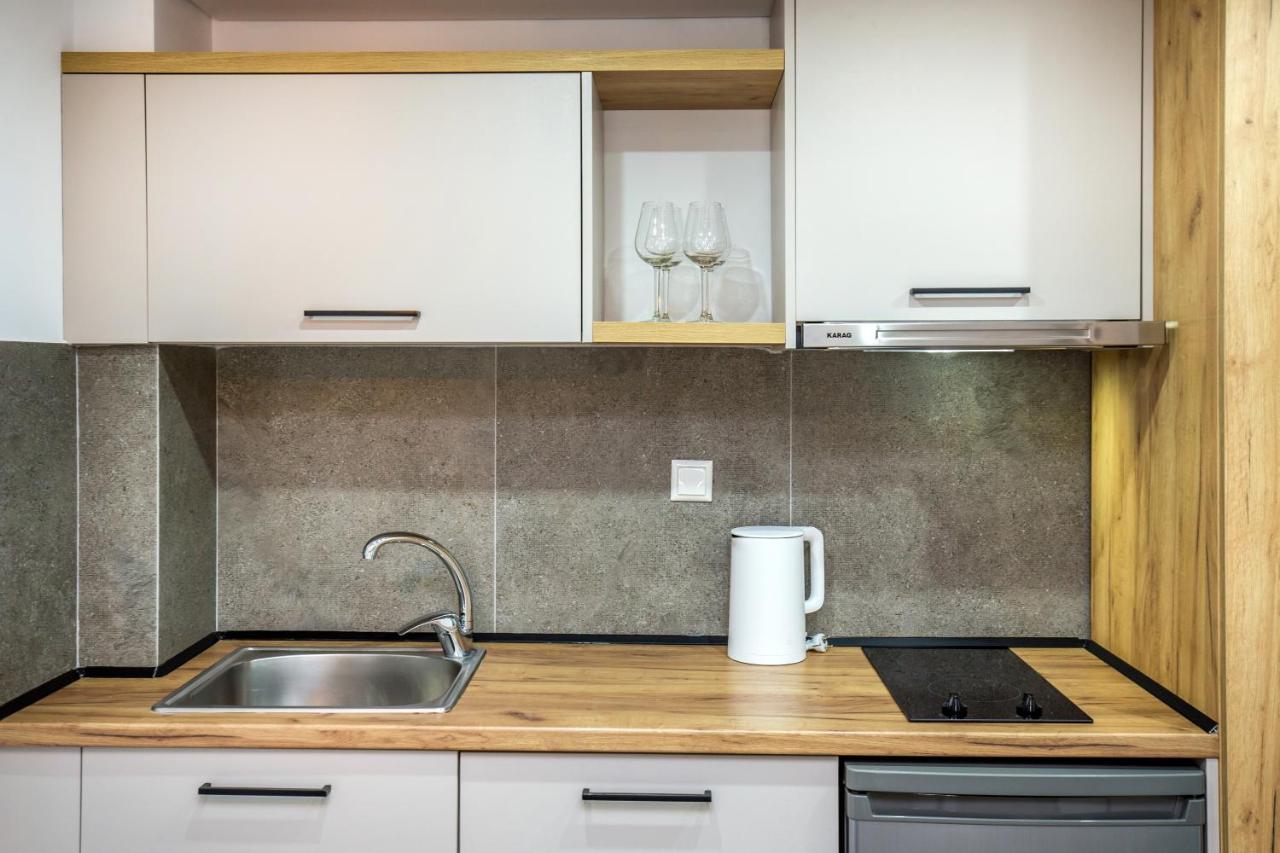 Linden Apartments Потос Екстер'єр фото