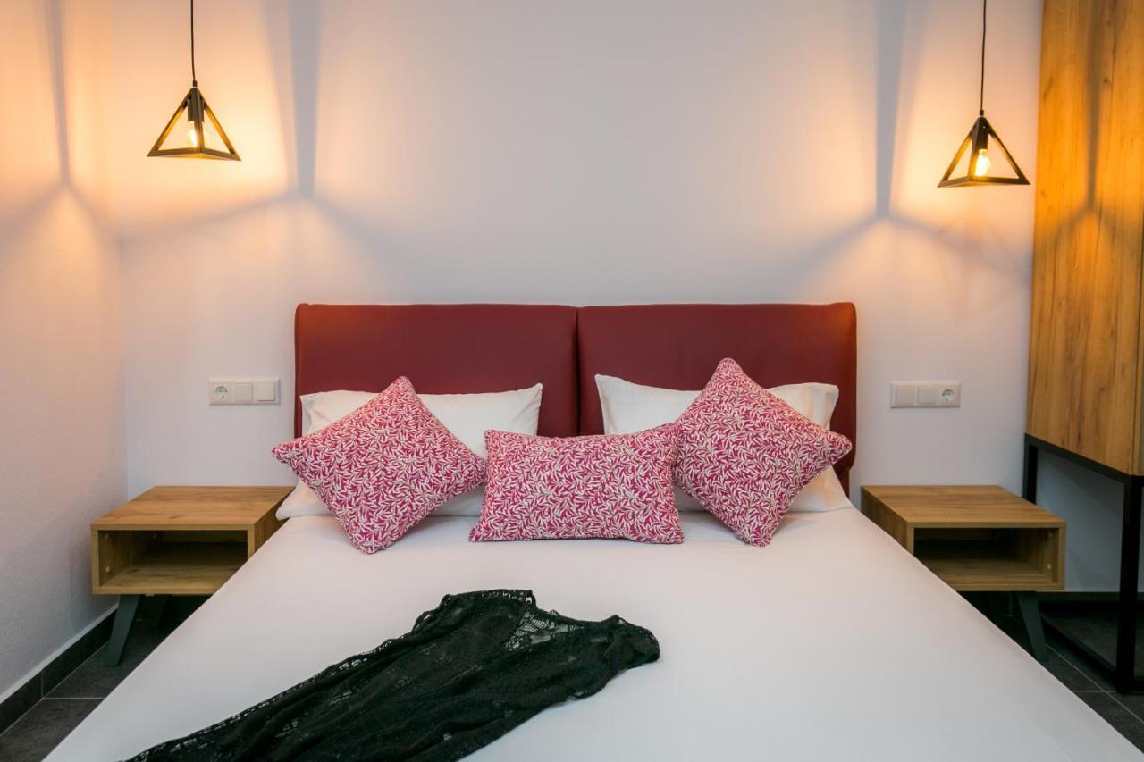 Linden Apartments Потос Екстер'єр фото