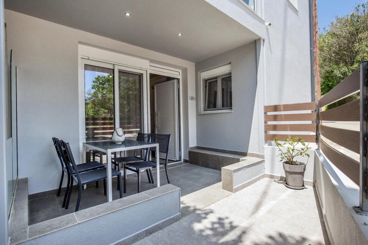 Linden Apartments Потос Екстер'єр фото
